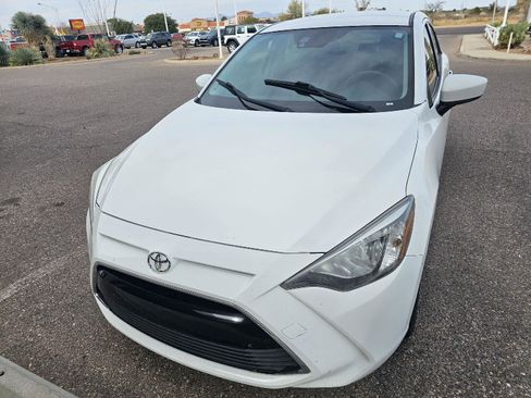 Used 2018 Toyota Yaris iA image 9