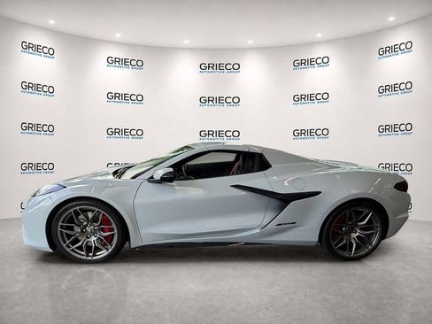Used 2024 Chevrolet Corvette Z06 RWD image 4