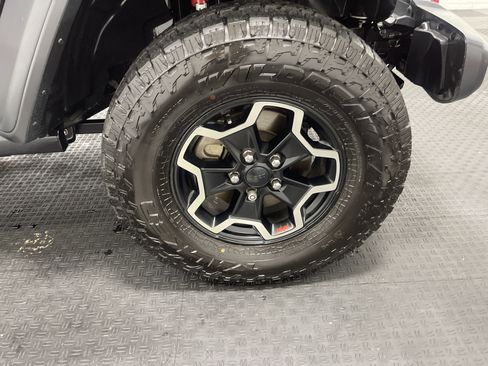 Used 2020 Jeep Gladiator Rubicon w/ Dual Top Group image 27