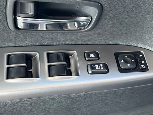 Used 2024 Mitsubishi Outlander Sport SE image 17