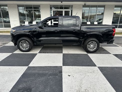 Used 2025 Chevrolet Colorado LT w/ Advanced Trailering Package image 1