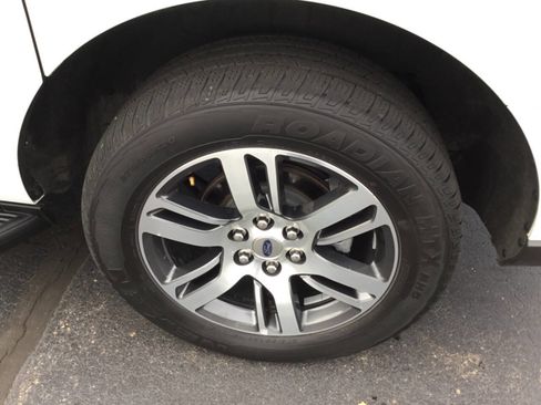 Used 2024 Ford Expedition Max Limited image 8