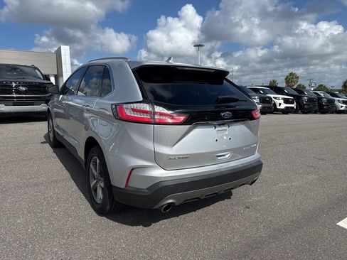 Used 2019 Ford Edge Titanium FWD image 3