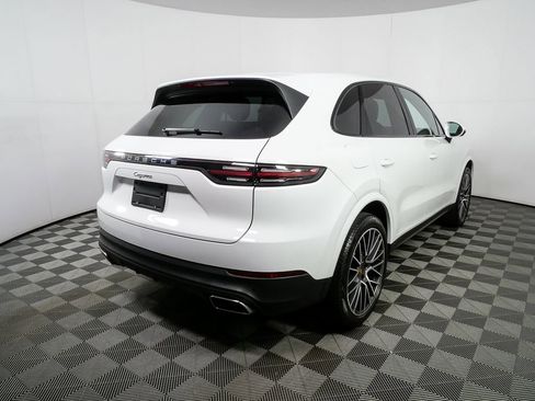 Certified 2023 Porsche Cayenne AWD/4WD image 29