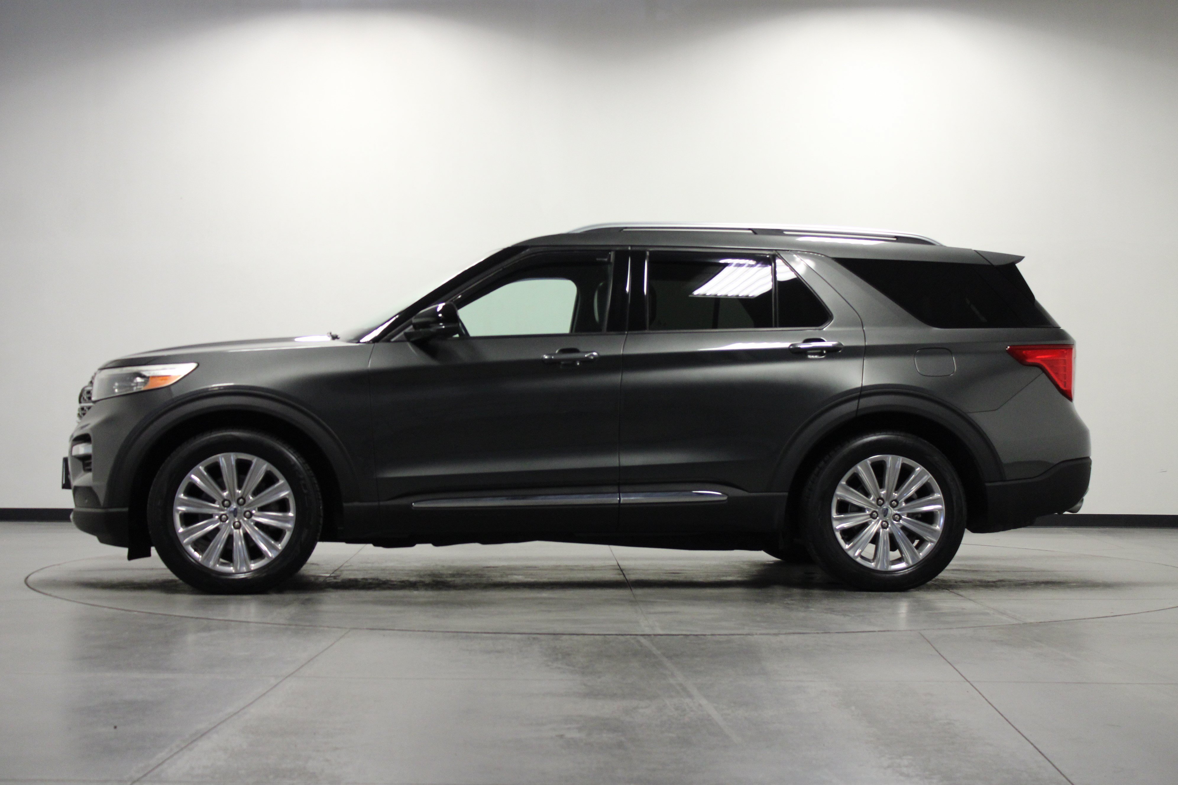 Used 2020 Ford Explorer Limited RWD image 7