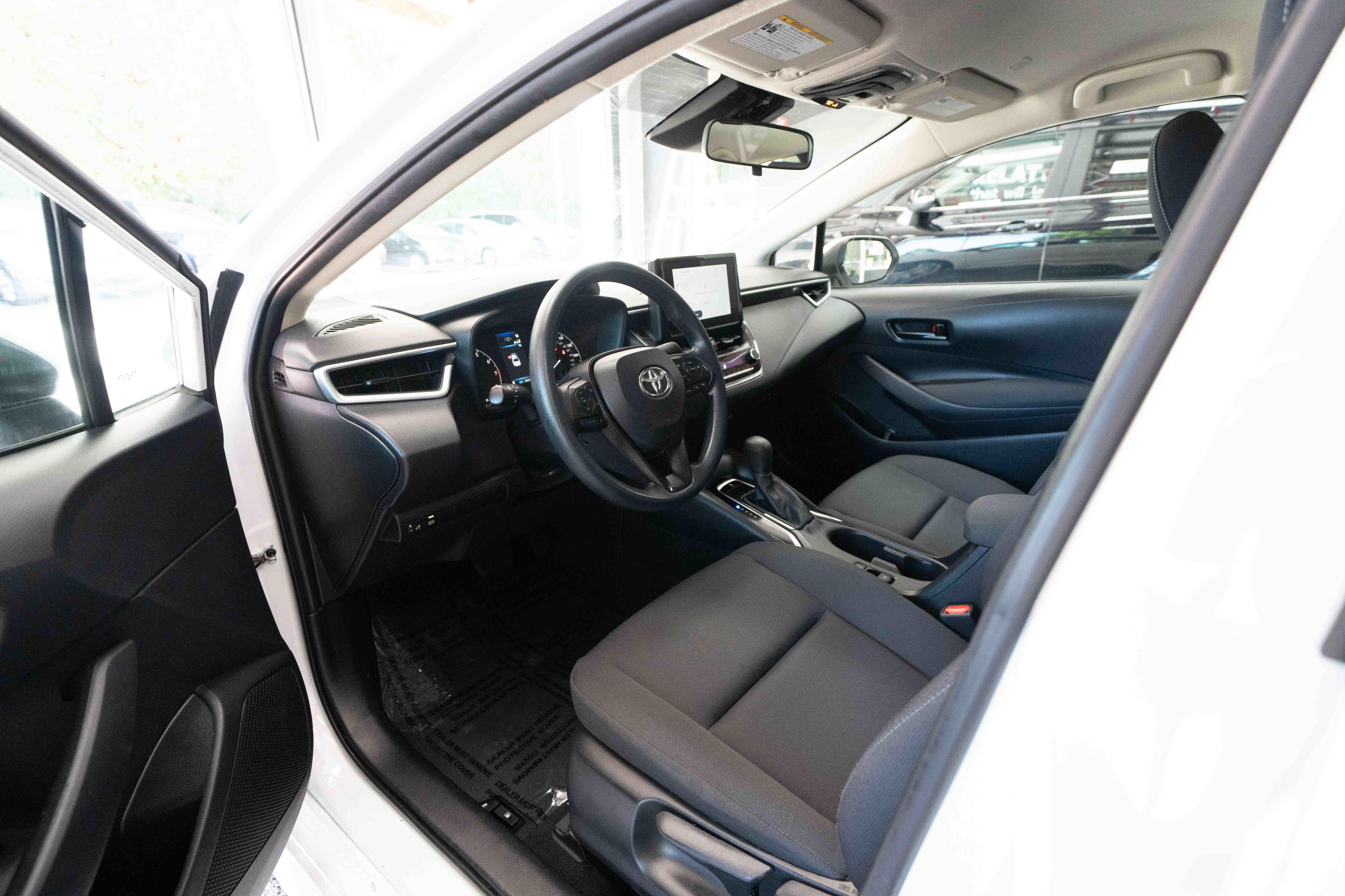 Used 2024 Toyota Corolla LE FWD image 8