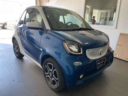Used 2016 smart fortwo Coupe RWD image 7