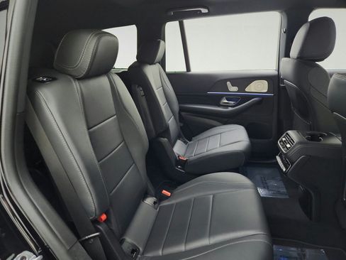 Used 2025 Mercedes-Benz GLS 450 4MATIC image 33