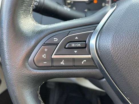 Used 2023 INFINITI Q50 Sensory image 14