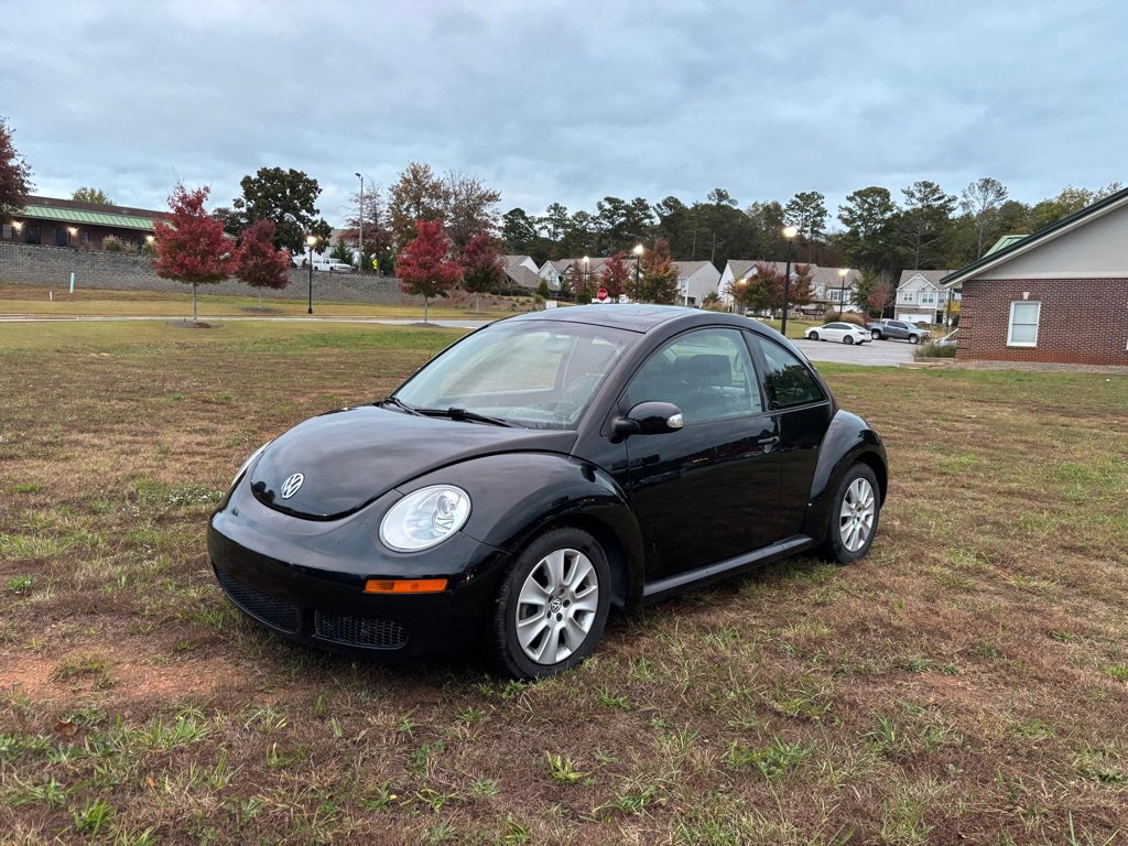 Used 2009 Volkswagen Beetle S FWD image 1