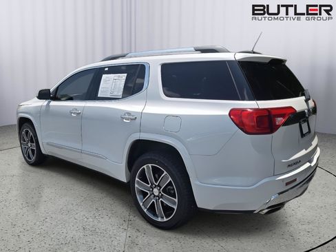 Used 2019 GMC Acadia Denali w/ Technology Package FWD image 7
