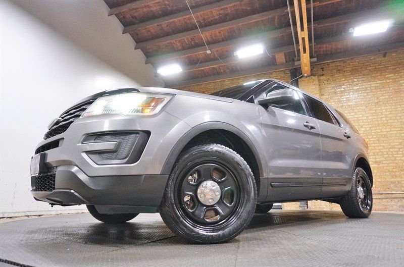 Used 2017 Ford Explorer 4WD Police Interceptor image 3