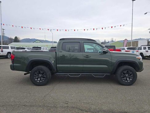 Used 2021 Toyota Tacoma SR5 image 6