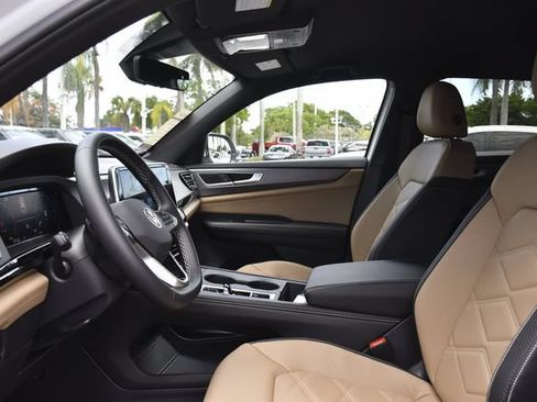 Used 2026 Volkswagen Atlas Cross Sport SE FWD image 18