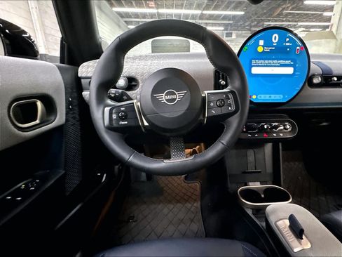 Used 2025 MINI Cooper S FWD image 8
