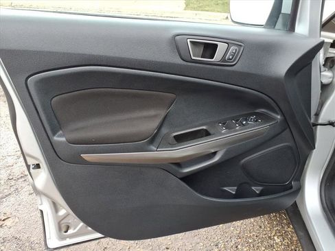 Used 2020 Ford EcoSport SE w/ SE Convenience Package image 14