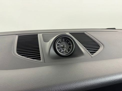 New 2026 Porsche Macan AWD/4WD image 22