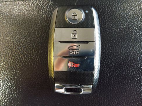 Used 2017 Kia Forte EX FWD image 32