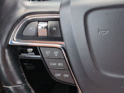 Certified 2023 Lincoln Nautilus Reserve AWD/4WD image 25