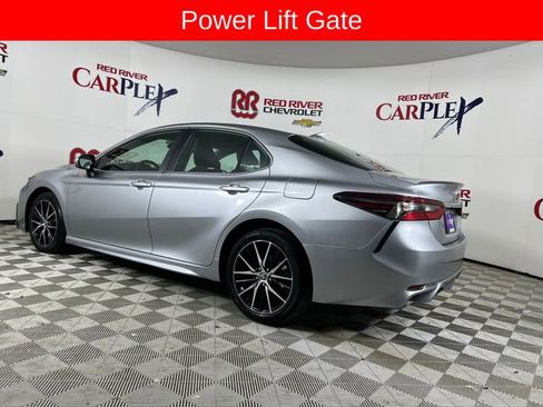 Used 2024 Toyota Camry SE image 6