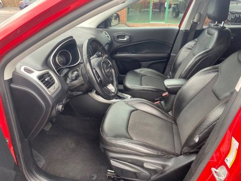 Used 2018 Jeep Compass Latitude w/ Cold Weather Group image 8