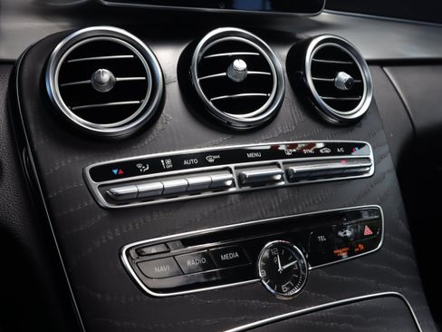 Used 2018 Mercedes-Benz C 300 Sedan image 16