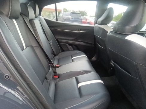 Used 2025 Toyota Camry SE FWD image 29