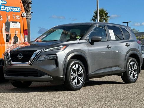 Used 2023 Nissan Rogue SV image 8