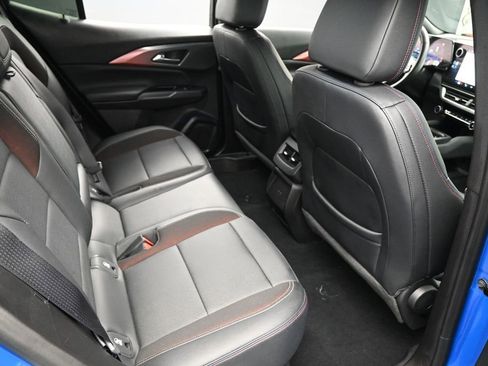 Used 2025 Chevrolet Equinox EV RS FWD image 32
