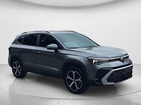 New 2026 Volkswagen Taos SEL AWD/4WD image 2