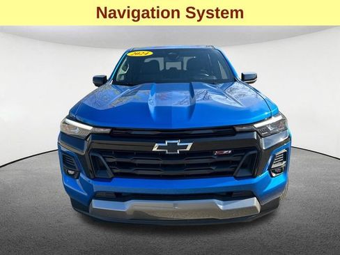 Used 2024 Chevrolet Colorado Z71 w/ Z71 Convenience Package 2 AWD/4WD image 4