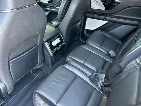 Used 2021 Lincoln Aviator Reserve w/ Equipment Group 202A AWD/4WD image 11