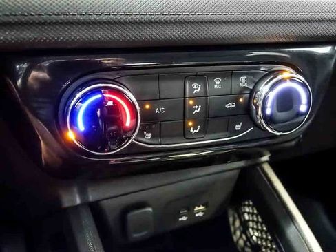 Certified 2024 Chevrolet TrailBlazer LT w/ LT Cold Weather Package FWD image 20