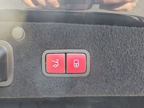 Used 2015 Mercedes-Benz S 550 4MATIC Sedan image 9