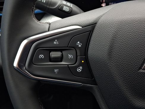 New 2026 Chevrolet Trax LT w/ Driver Confidence Package FWD image 20