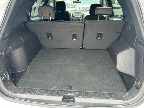 Used 2018 Chevrolet Equinox LS image 17