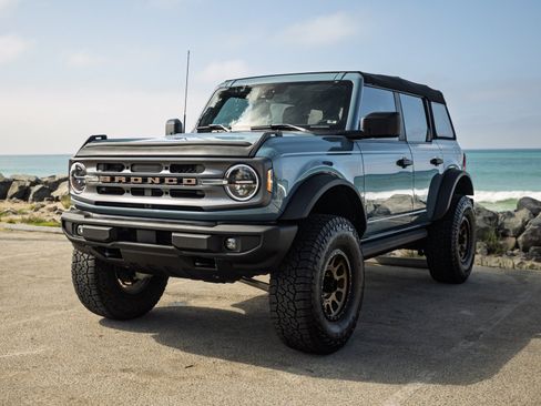 Used 2021 Ford Bronco Big Bend w/ Sasquatch Package AWD/4WD image 1