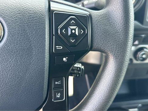 Used 2018 Toyota Tacoma SR RWD image 22