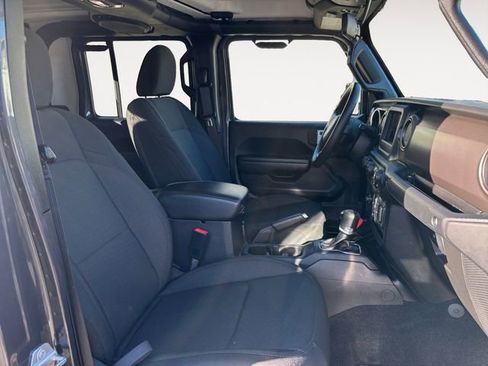 Used 2020 Jeep Gladiator Sport w/ Quick Order Package 24S image 15