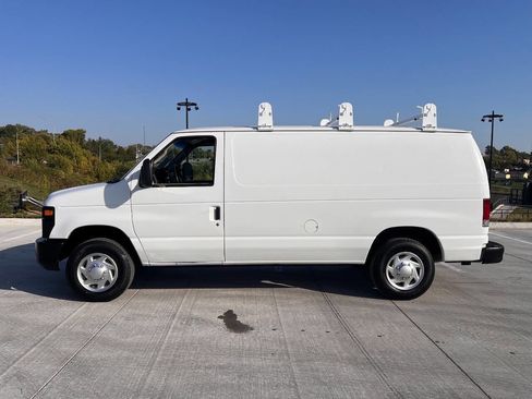 Used 2010 Ford E-150 and Econoline 150 image 8
