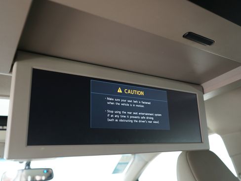 Used 2017 Toyota Sienna XLE Premium AWD/4WD image 19