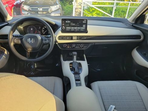 Used 2026 Honda HR-V LX image 9