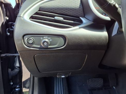 Used 2023 Chevrolet Malibu LT FWD image 13