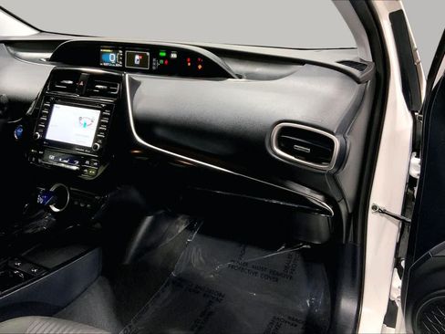 Used 2021 Toyota Prius Prime LE FWD image 19