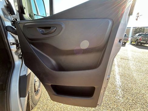 Used 2021 Mercedes-Benz Sprinter 2500 image 21