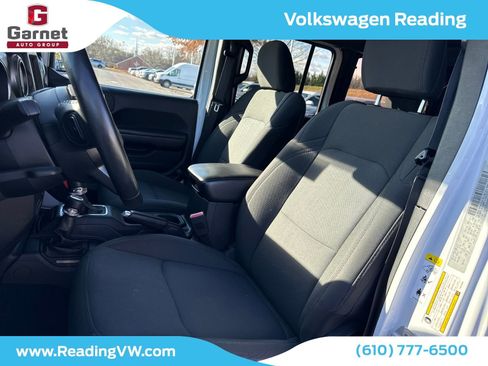 Used 2019 Jeep Wrangler Unlimited Sport S image 10