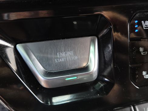 Used 2024 GMC Sierra 3500 Denali w/ Denali Reserve Package image 34