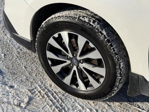 Used 2017 Subaru Outback 2.5i Limited image 10