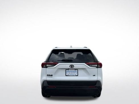 Used 2020 Toyota RAV4 LE FWD image 14