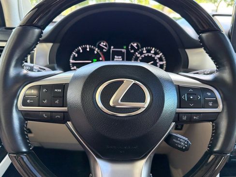 Certified 2023 Lexus GX 460 Premium w/ Premium Package AWD/4WD image 28